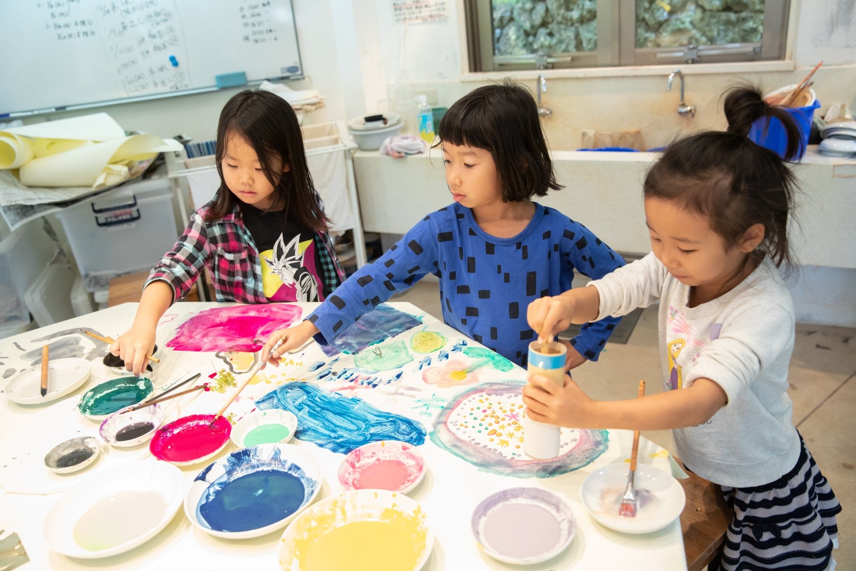 子ども向けワークショップ 「日本画の絵具や墨で三浦半島の植物を描こう！」